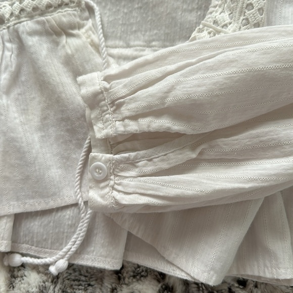 White Front Tie Long Sleeve Top - Picture 4 of 6